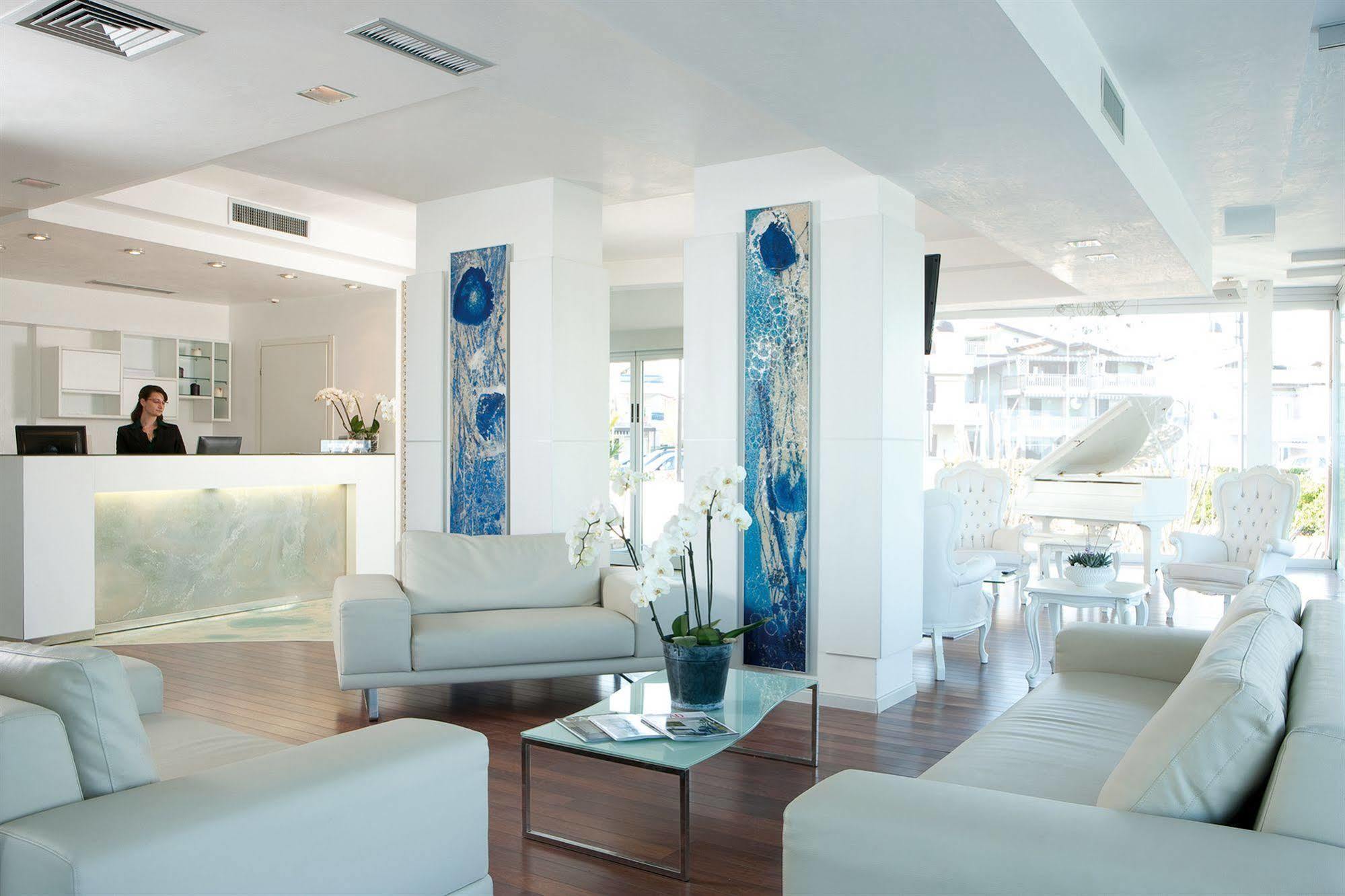 Adriatic Palace Hotel Lido di Jesolo Kültér fotó