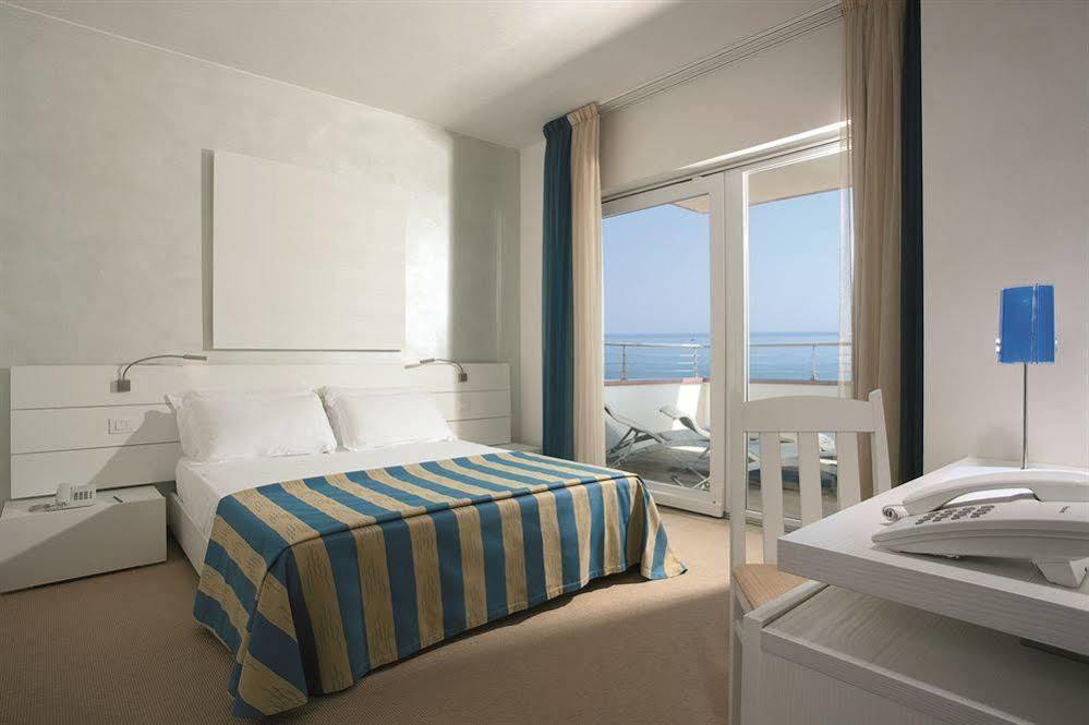 Adriatic Palace Hotel Lido di Jesolo Kültér fotó