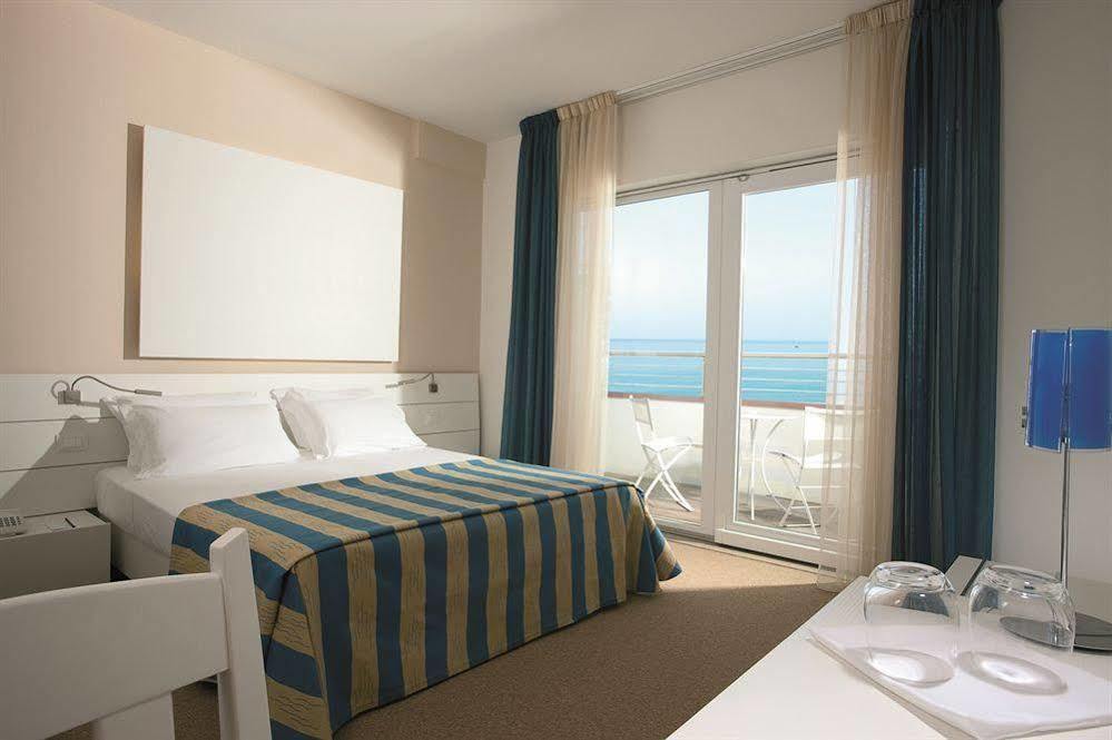 Adriatic Palace Hotel Lido di Jesolo Kültér fotó